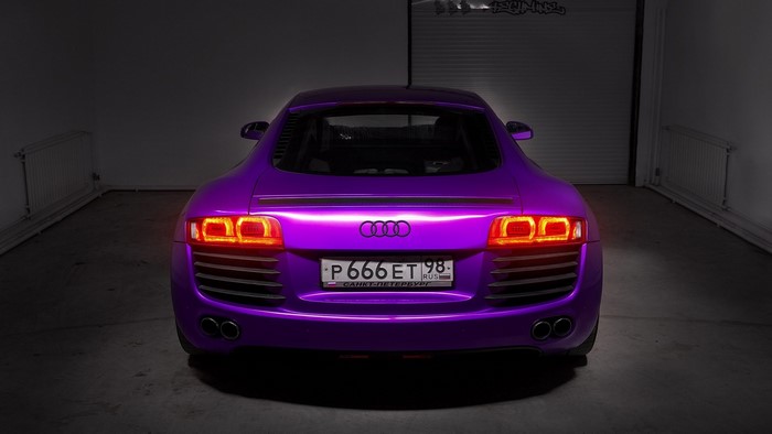 Purple Audi R8 with custom license plate
