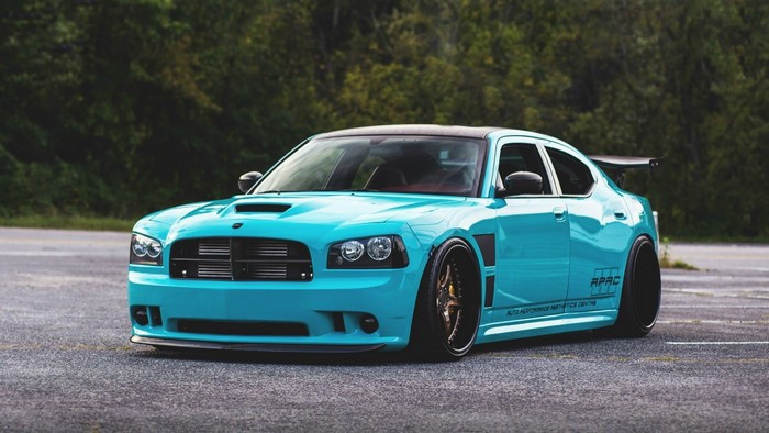 Cyan Dodge Charger with Spoiler