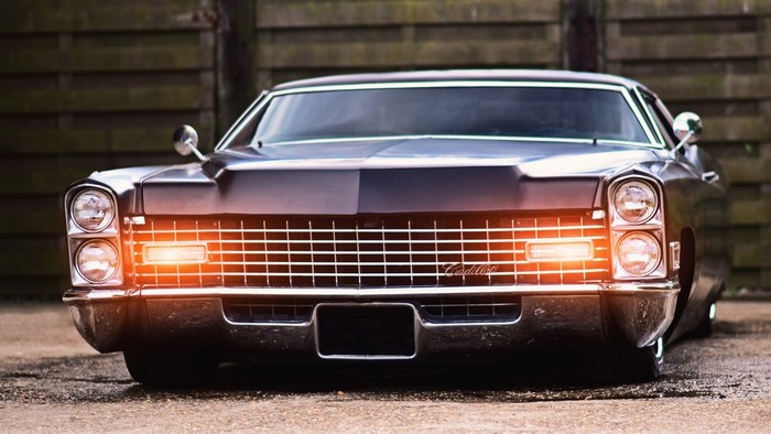 1967 Cadillac DeVille Coupe front view