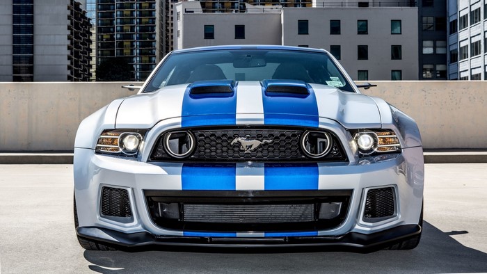 Ford Mustang Shelby GT500 with Blue Stripes
