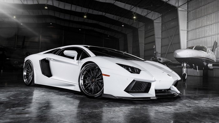 White Lamborghini Aventador LP 700-4 in Hangar