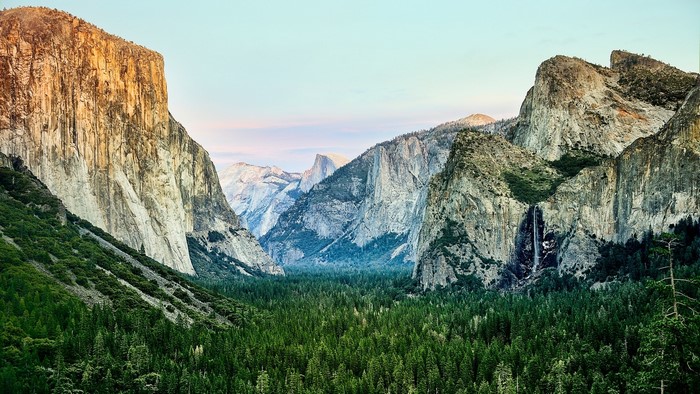 Yosemite Valley with El Capitan and Half Dome