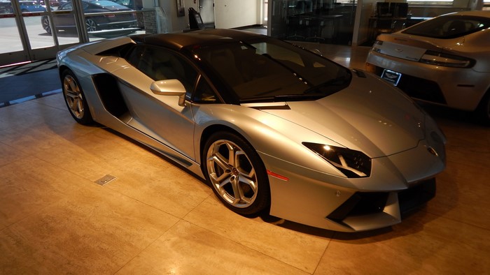 Lamborghini Aventador Lp700