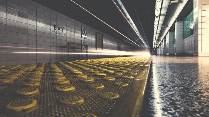 Bay Yorkville Subway Station Platform
