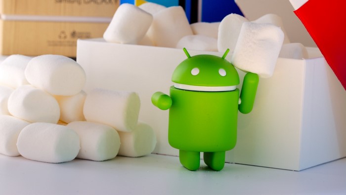 Android figurine with marshmallows