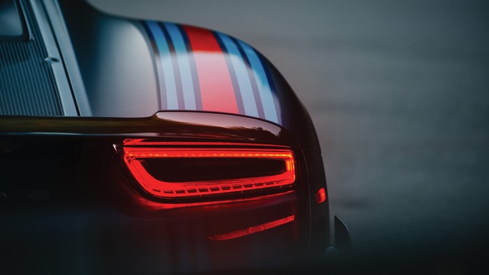 PORSCHE 918 SPYDER