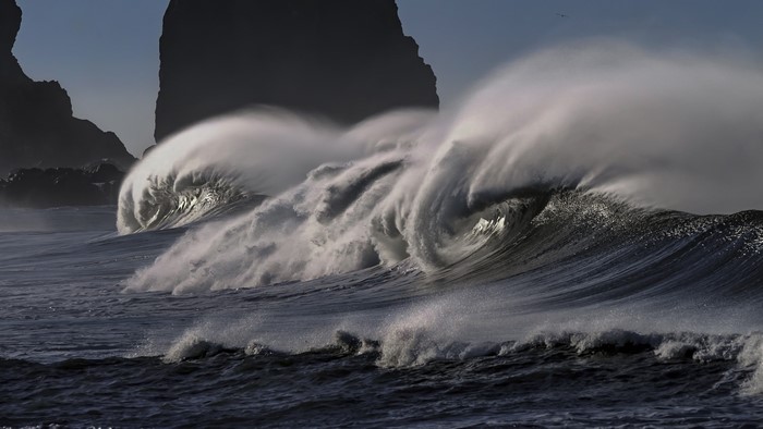 4K Crashing Ocean Waves