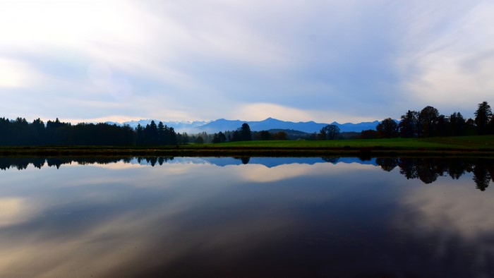 4K Nature Landscape with Mountains and Reflection