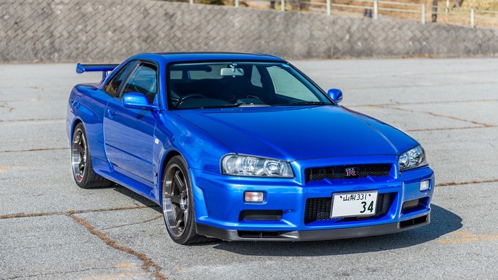 Blue Nissan Skyline GT-R R34