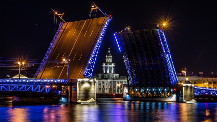 Drawbridge in St. Petersburg at night