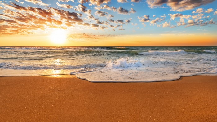 4K Beach Sunrise with Ocean Waves