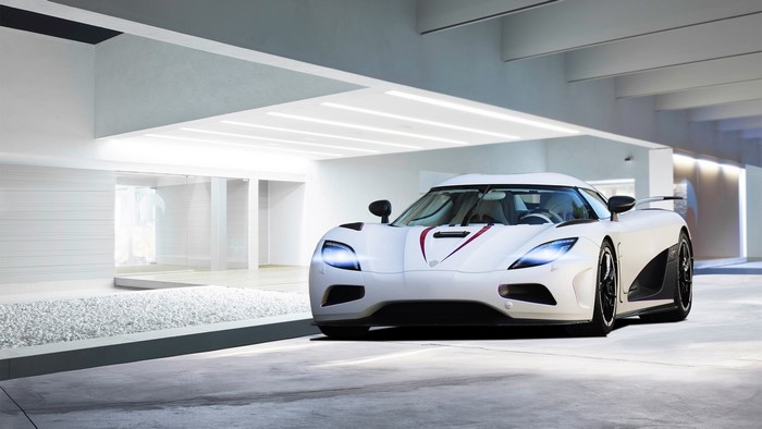 White Koenigsegg Agera sports car