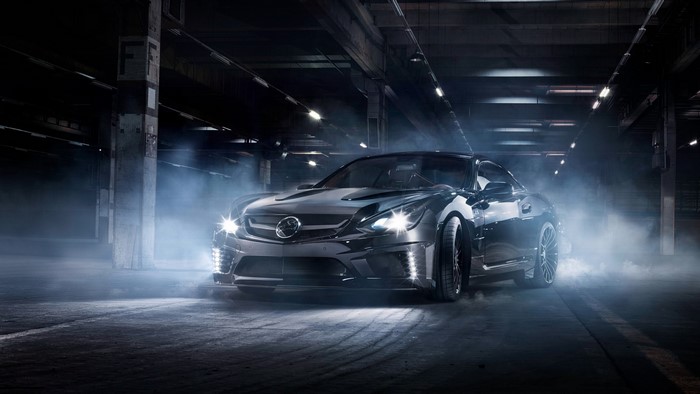 Mercedes-AMG GT in smoky garage