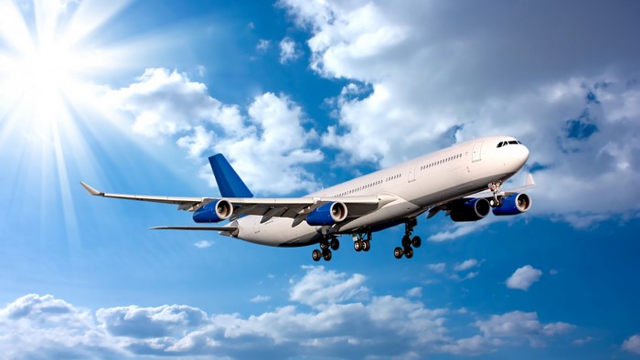 4K Airliner in the Sky
