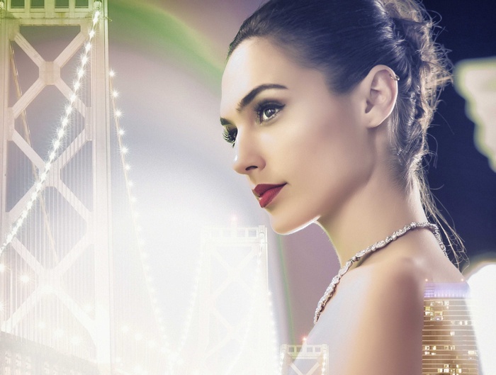 Gal Gadot wearing a diamond necklace