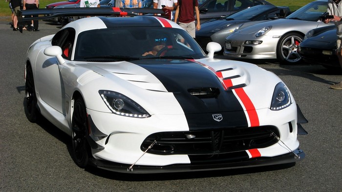 White and black Dodge Viper with racing stripes