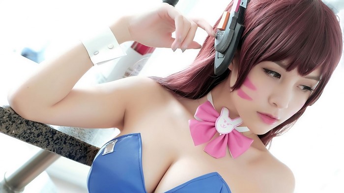 D.Va from Overwatch Cosplay