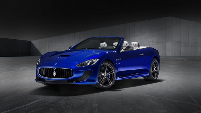 Blue Maserati GranTurismo MC Convertible