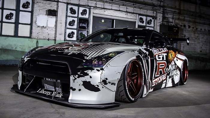Nissan GTR Liberty Walk Tuning