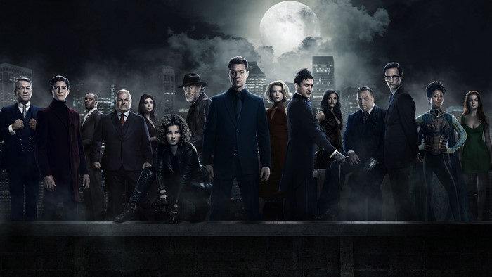 Gotham Cast Posed on Rooftop Under Full Moon