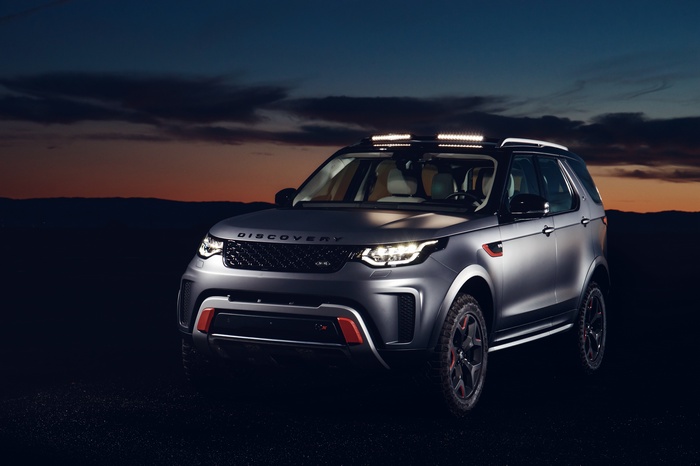 Land Rover Discovery SVX 4K