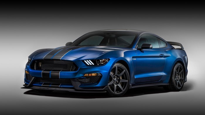 Blue Ford Mustang Shelby GT350R with black stripes