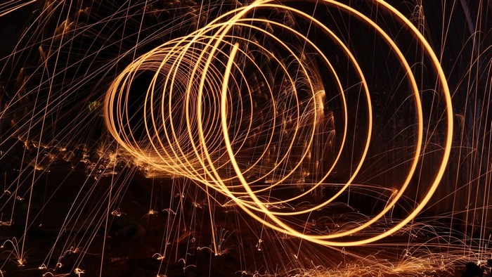 Steelwool light painting with sparks