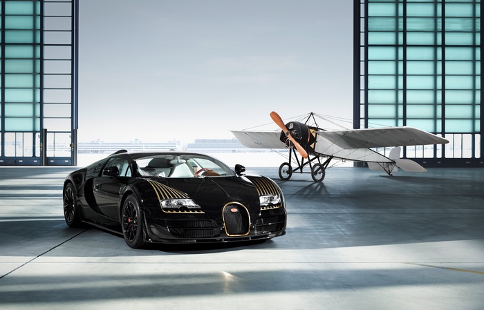 Bugatti Veyron Grand Sport Vitesse Black Bess and Biplane