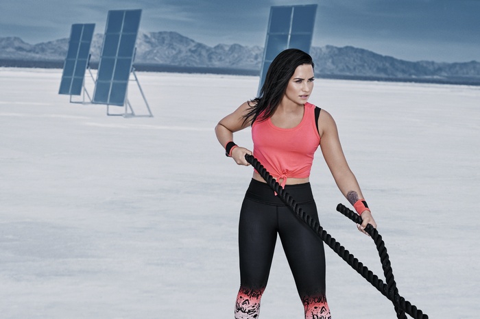 Demi Lovato training with ropes outdoors