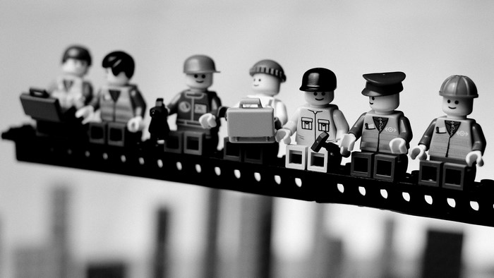 Lego figures recreating Lunch Atop a Skyscraper
