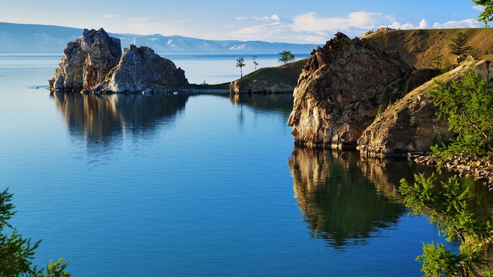 4K Lake Baikal rocky shore