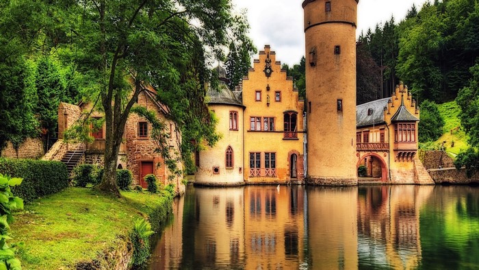 Mespelbrunn Castle reflected in water