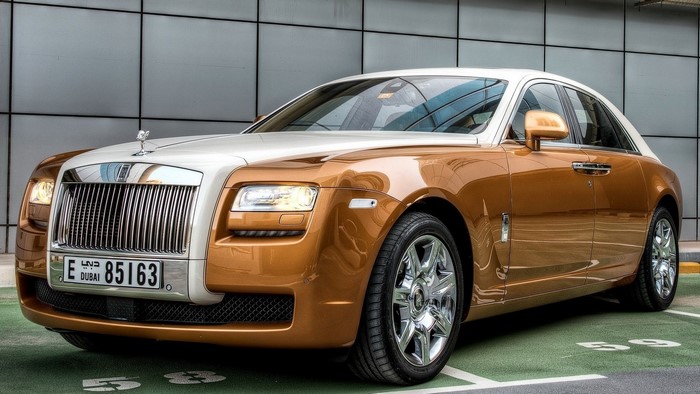 Rolls Royce Ghost two-tone brown and white