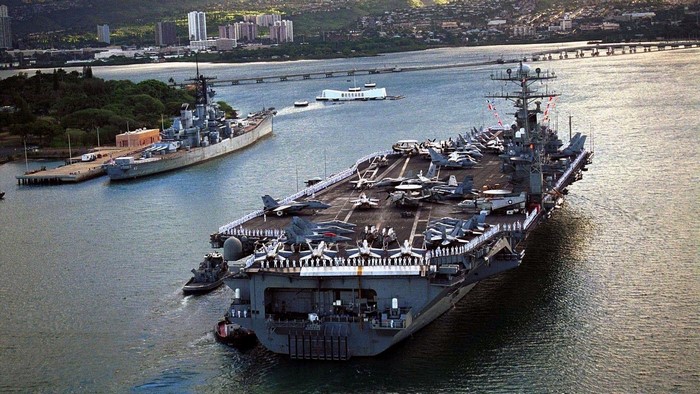 USS Carl Vinson aircraft carrier and USS Missouri battleship