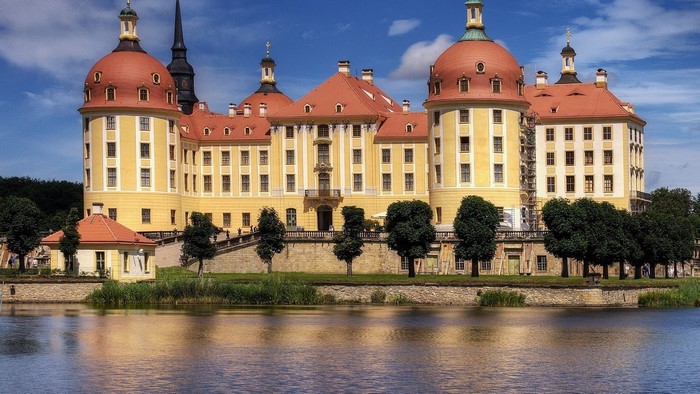 Schloss Moritzburg Castle reflected in water