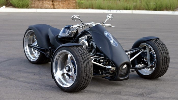 Black Trirod Motorcycle with Chrome Wheels