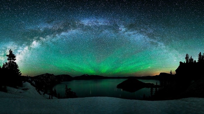 Aurora Borealis Over Crater Lake at Night