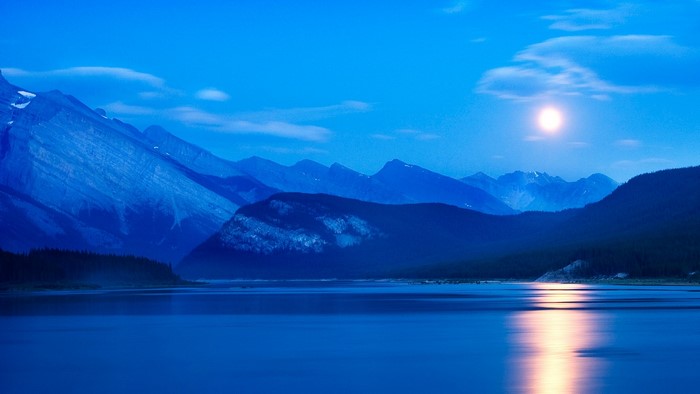 Moonrise over Spray Lakes Reservoir, Alberta, Canada