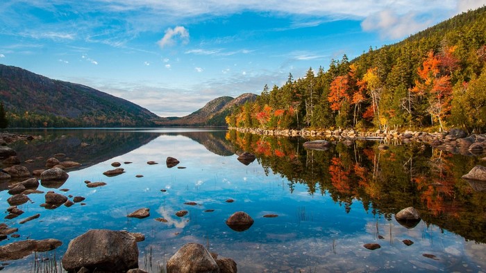 Jordan Pond in Acadia National Park, Maine, USA