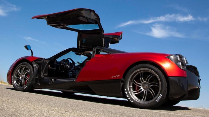 Pagani Huayra with Doors Up