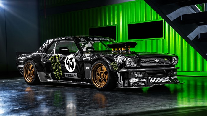 4K Ford Mustang Hoonigan