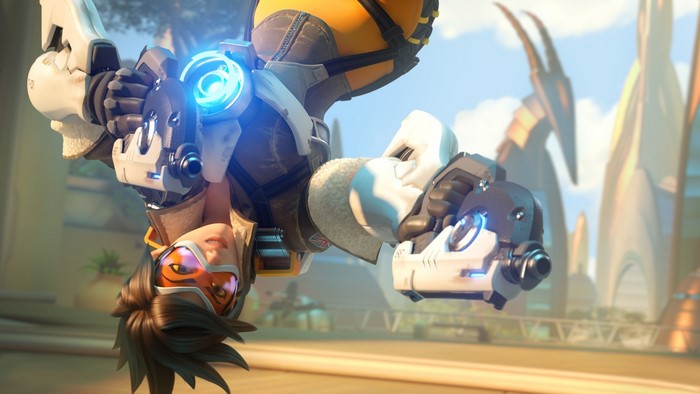 Tracer from Overwatch upside down with guns