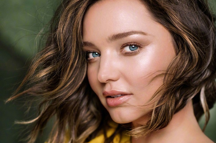 Miranda Kerr portrait