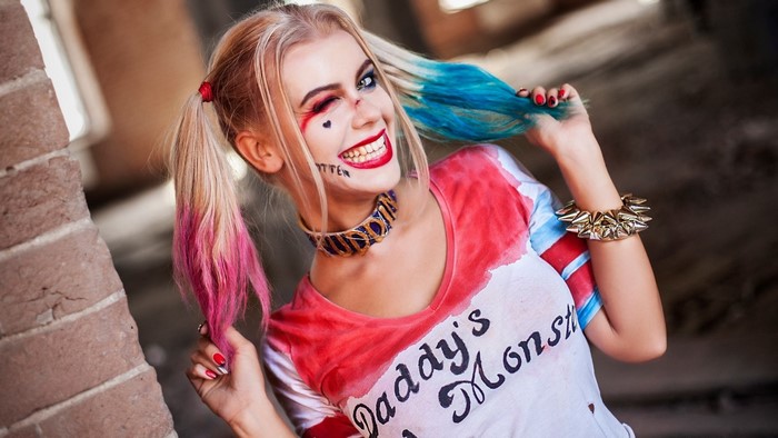 Harley Quinn Cosplayer with Pigtails