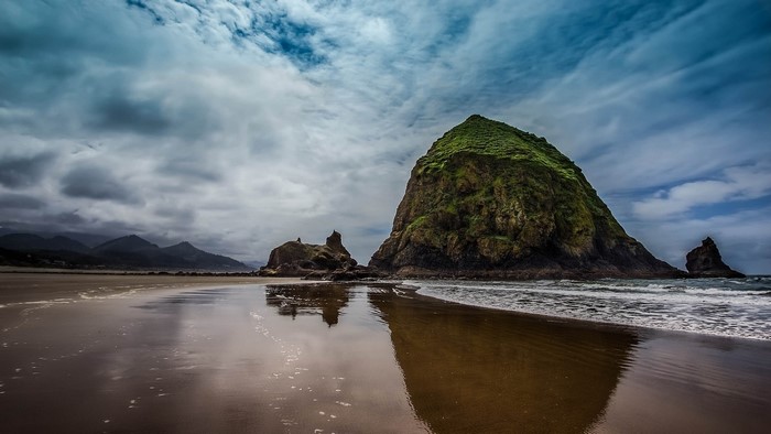 Haystack Rock at Cannon Beach, Oregon