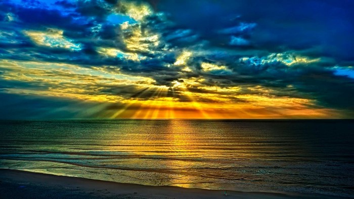 Sun rays over the sea