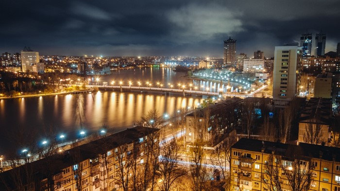 Donetsk at night with river and bridge