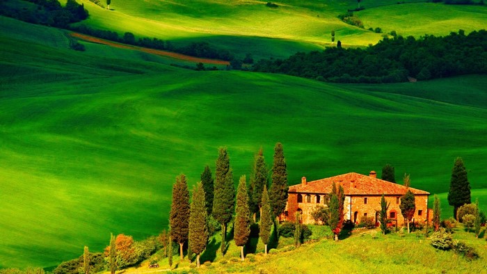 Tuscan Hills with Farmhouse