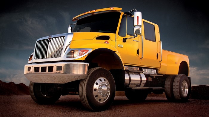 Yellow International CXT truck