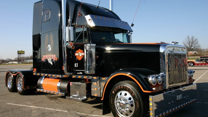Black Harley-Davidson Peterbilt Semi-Truck